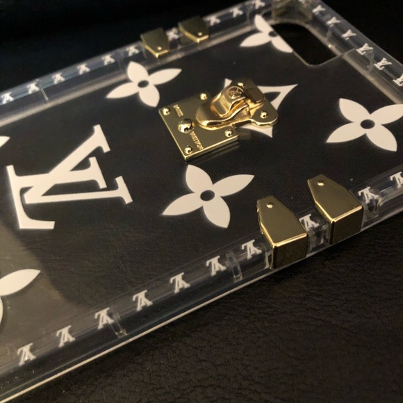 💥SOLD💥iPhone case - Picture 3 of 3